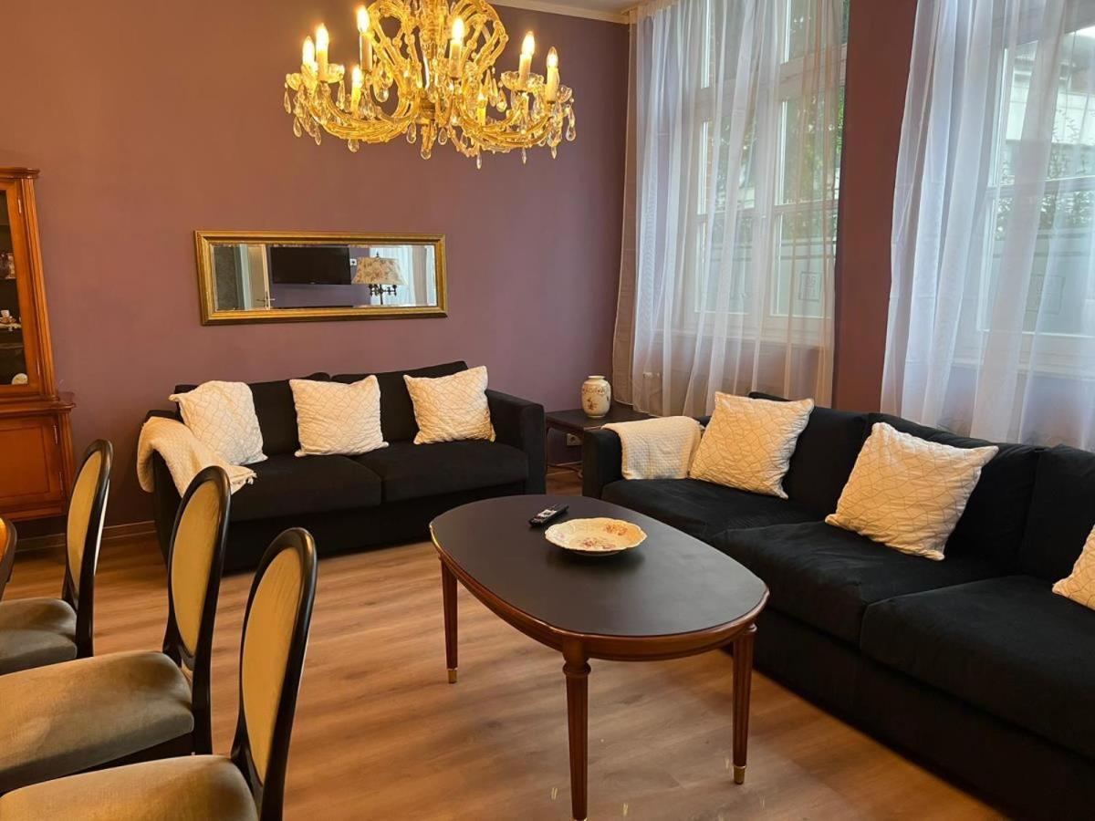 Ferienwohnung Alte Schule 22 Am Saseler Markt 2 Schlafzimmer & Baeder Hochwertig Гамбург Екстер'єр фото